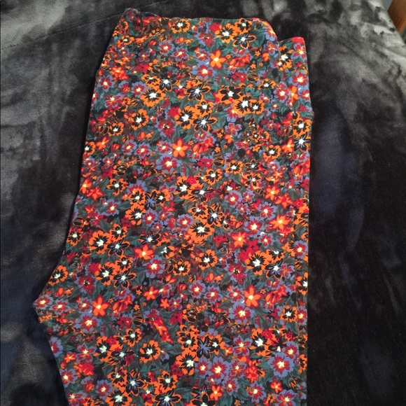 LuLaRoe Pants - LulaRoe TC Leggings